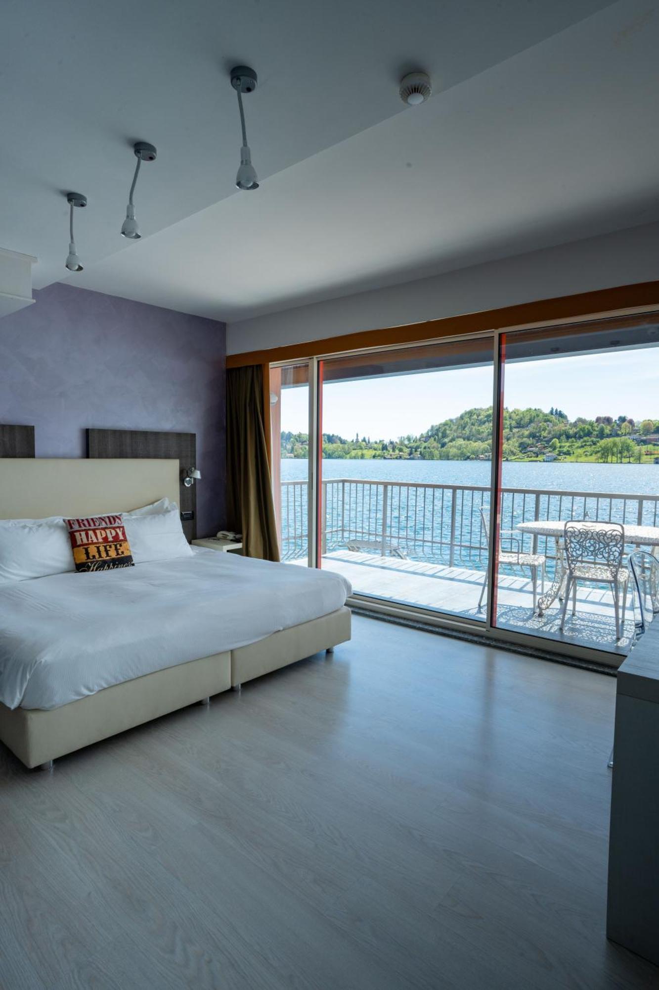 Hotel L'Approdo بيتيناسكو المظهر الخارجي الصورة
